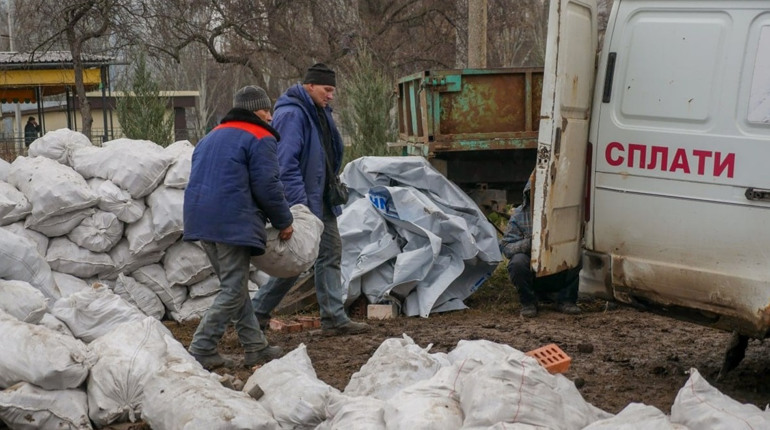 Мешканці Торецької громади можуть отримати допомогу на опалювальні матеріали. Яку суму