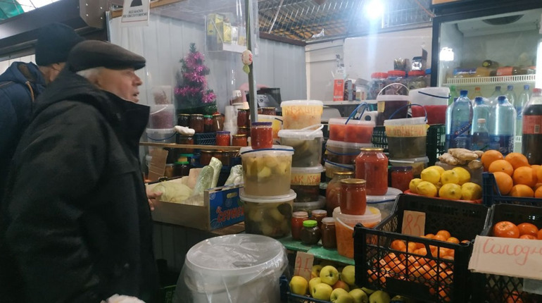 Ціни «кусаються», а їсти треба: що по чім на ринку у Гадячі
