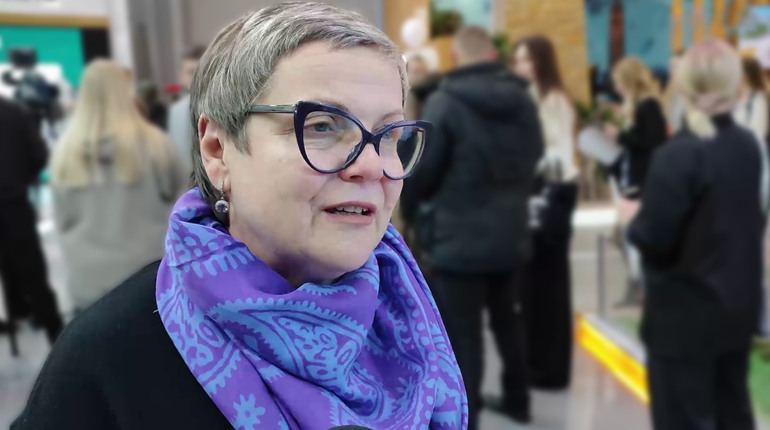 «30 лєт ждала расію» — поки судять херсонську зрадницю Томіліну, вона роздає інтерв’ю пропагандистам