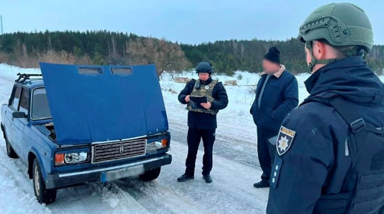 На Чернігівщині росіяни напали на машину з цивільними. Подробиці
