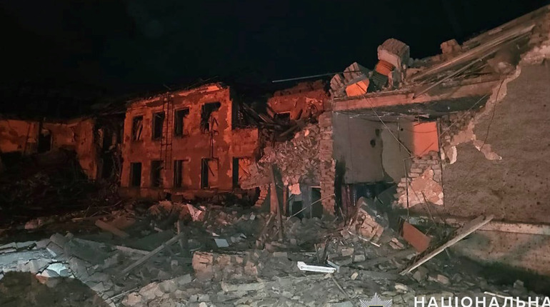Росіяни вкотре обстріляли Мирноград: три людини отримали поранення