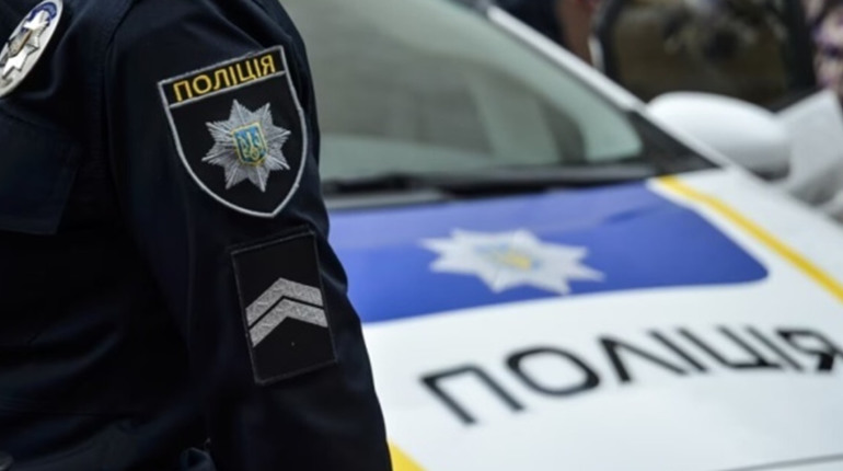 Поліцейські знайшли жінку, яка крала квіти з Еспланади пам'яті військових в Южному