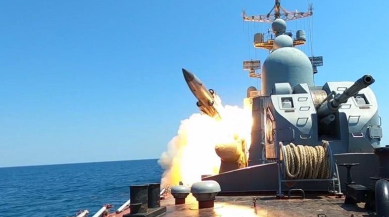 Воїни спецпідрозділу ГУР знищили ракетний катер "Івановєц" у Криму