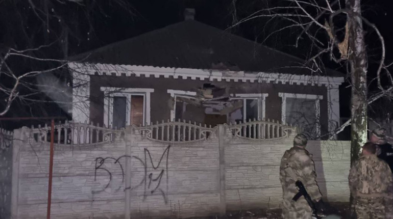 Російська згуба. На Луганщині літак окупантів знову "випадково втратив" авіабомбу над містом