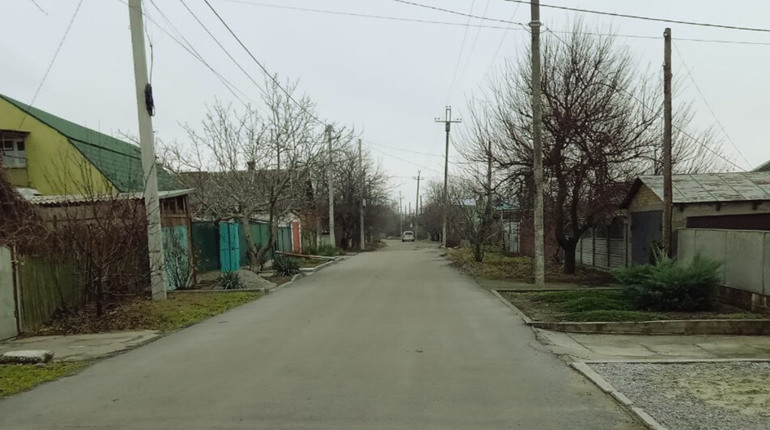 Прокидаєшся та лягаєш спати під прильоти снарядів: мешканка Лапинки про життя під обстрілами