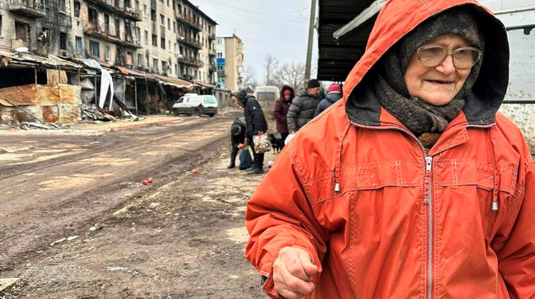 Люди тут не мають електроенергії та води: волонтери Фастівського костелу завітали до Сіверська