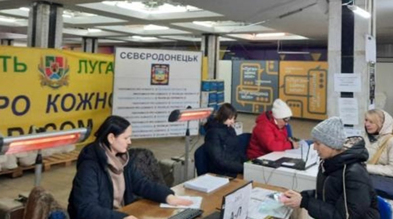 Протягом січня понад трьом тисячам переселенців з Луганщини надано гуманітарку. Де й скільки