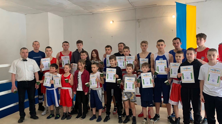 У Тростянецькій ДЮСШ відбувся чемпіонат з боксу