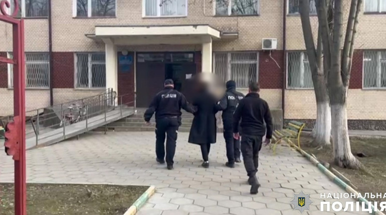 Підлітка з Ізмаїльського району підозрюють у вбивстві бабусі: наніс ножові поранення в шию