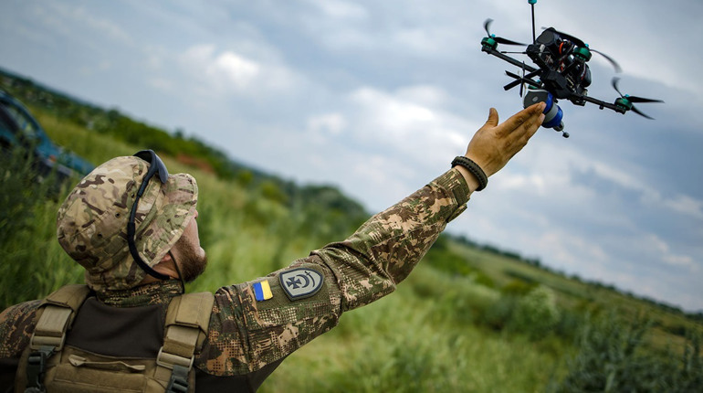Українські FPV-дрони просуваються все глибше у Каховському районі