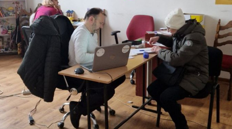 Допомога переселенцям з Луганщини. Підбито підсумки роботи з видачі гуманітарки за тиждень