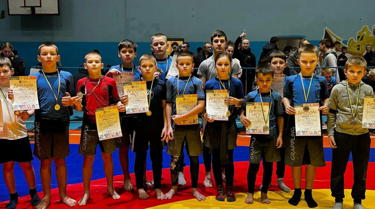 Юні фастівчани вибороли перше командне місце на чемпіонаті з панкратіону та греплінгу