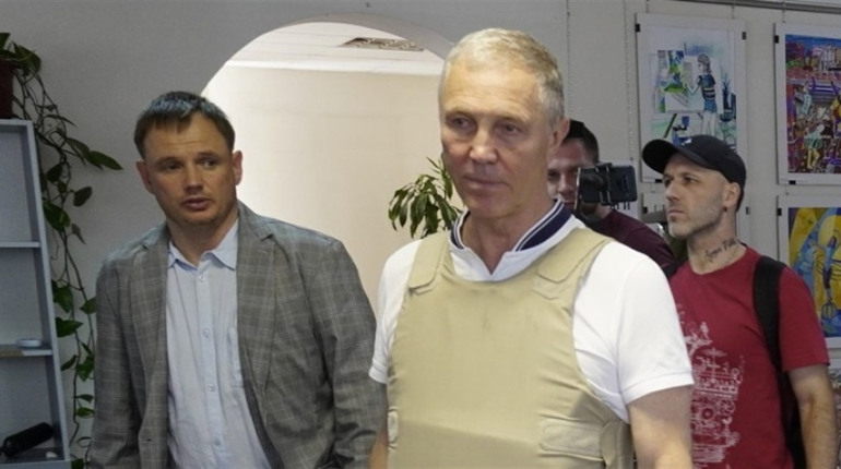 Акаунт мертвого зрадника Стремоусова «спростував» чутки про смерть іншого зрадника Володимира Сальдо