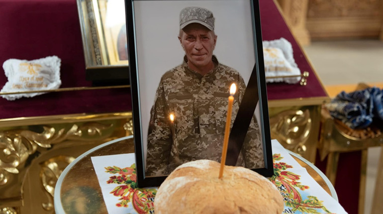 У Нікополі простилися із полеглим військовим Дмитром Яковенком