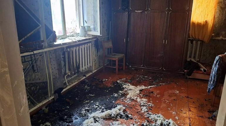 Пожежи у Звягелі: рятувальники вчасно локалізували вогонь у двох будинках
