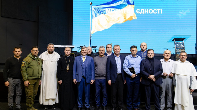 Молилися за Україну та зібрали 17 тисяч гривень: християни Фастова об'єдналися у молитві Єдності