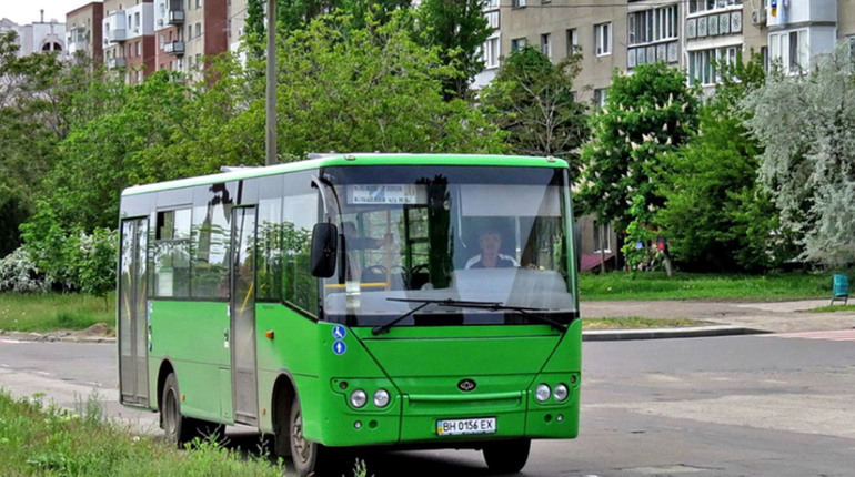 В Южненській громаді курсуватимуть безкоштовні соціальні автобуси (ГРАФІКИ)