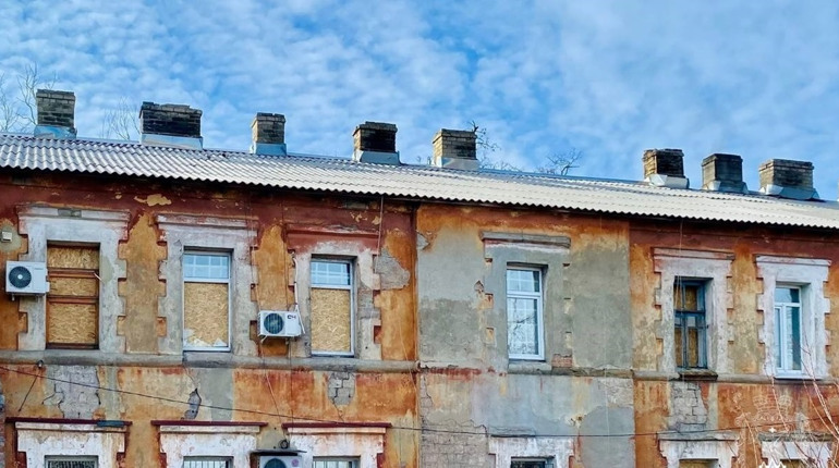 В Покровську за підтримки благодійників відновлено пошкоджені обстрілами будинки