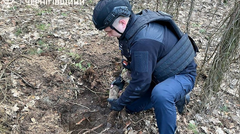 Піротехніки продовжують вилучати вибухонебезпечні предмети сучасної війни
