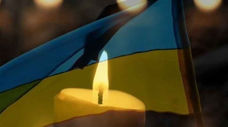 Болючі втрати: Старокостянтинівська громада попрощається з Героєм