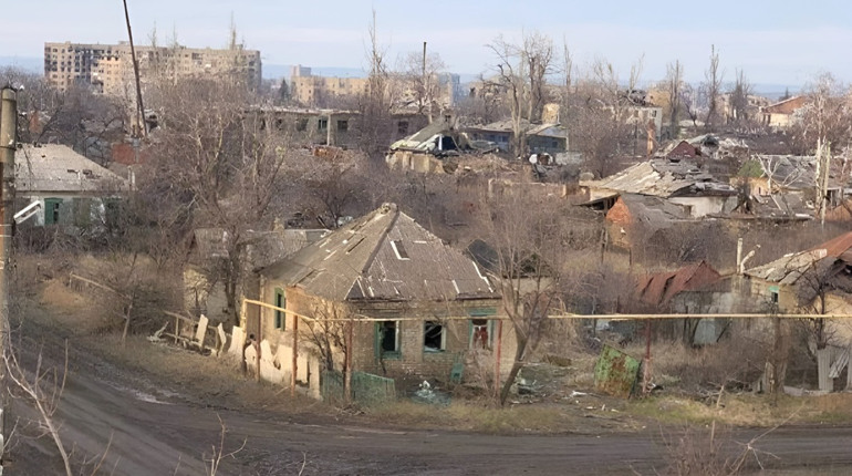 Як фенікс – з попелу. Напередодні "виборів Путіна" росіяни обіцяють "відновити" зруйновану Попасну