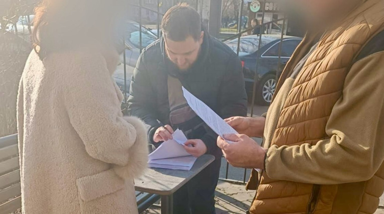 Обіцяв допомогу з житлом захисникам і їх родинам: одесит ошукав 32 людини і заробив 3,6 млн грн