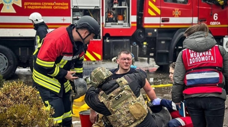 Новокаховчани допомагали після вибуху в Одесі