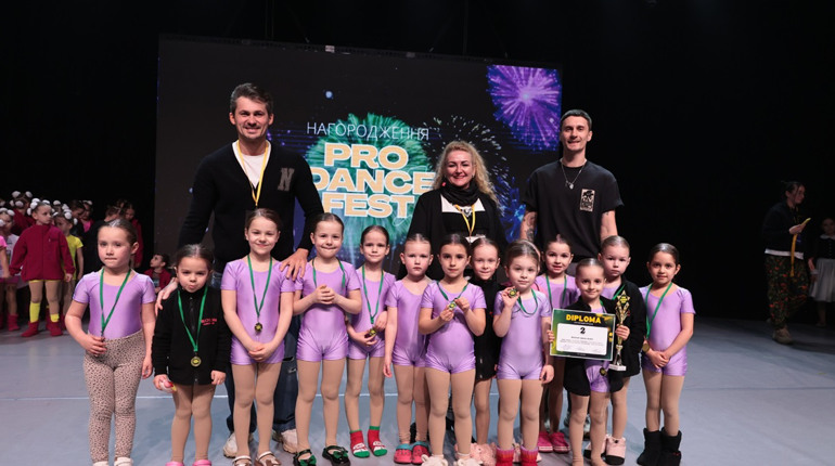 Вихованці Blossom Dance Studio вибороли 17 призових місць на чемпіонаті з танців Prodancefest