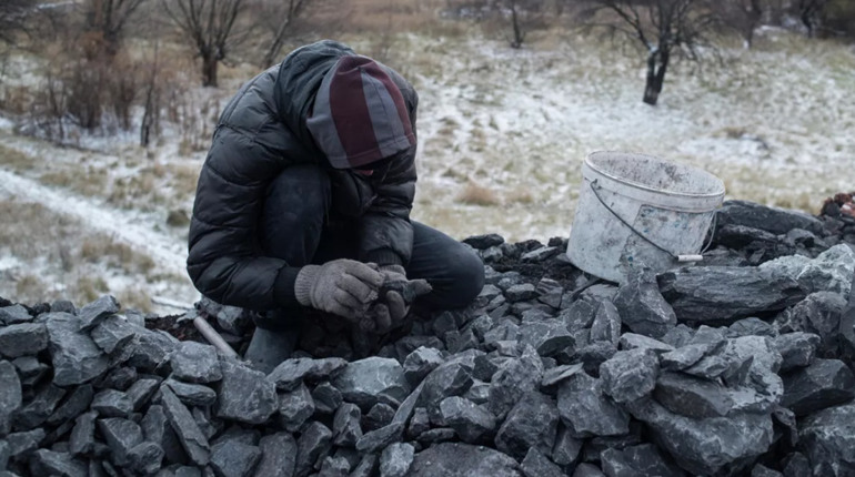 На окупованій Луганщині колаборанти продовжують віддавати за безцінь вугледобувні підприємства