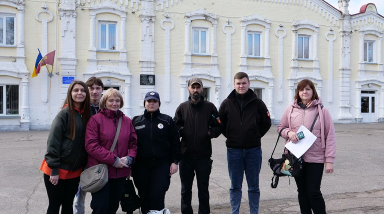 Як молодь та влада запобігають поширенню наркотиків