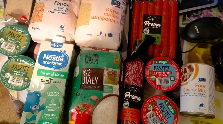 Переселенцям з Луганщини надають гуманітарку веганськими продуктами. Як отримати рослинну їжу
