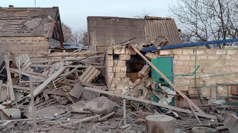 Ворожі обстріли на Донеччині: руйнування та п'ятеро поранених у Покровському районі за добу