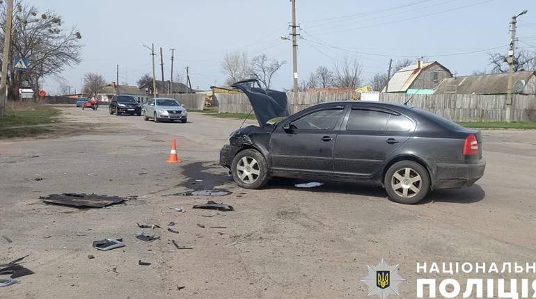 Три пожежі, одна ДТП: 1 квітня на Гадяччині