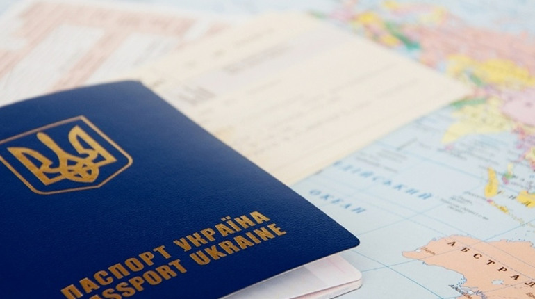 З 1 квітня здорожчає оформлення закордонного паспорту: нові ціни