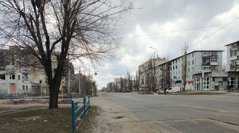 "Руській мір": на Луганщині окупанти видають "ждунам" гуманітарну допомогу за гроші