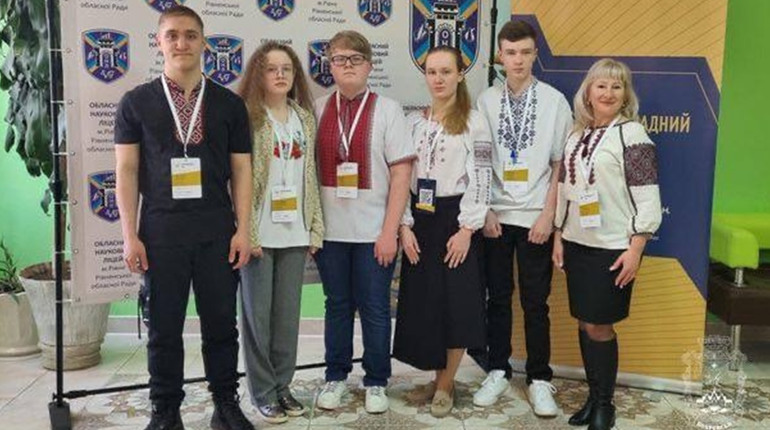 Дев’ятикласник з Покровська - переможець Всеукраїнської олімпіади з української мови та літератури