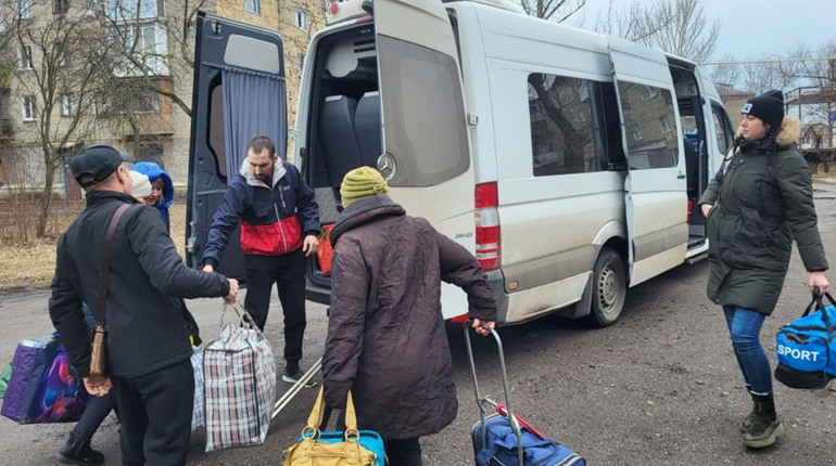 Безплатні окуляри для переселенців у Рівному. 8 квітня чергова безплатна евакуація з Торецька