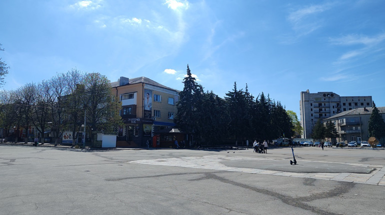 Центральна площа Первомайська: було-стало