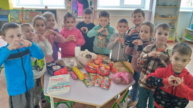 Доброта, що б’є рекорди! Жмеринські вихованці дитячих садочків стали учасниками рекорду України