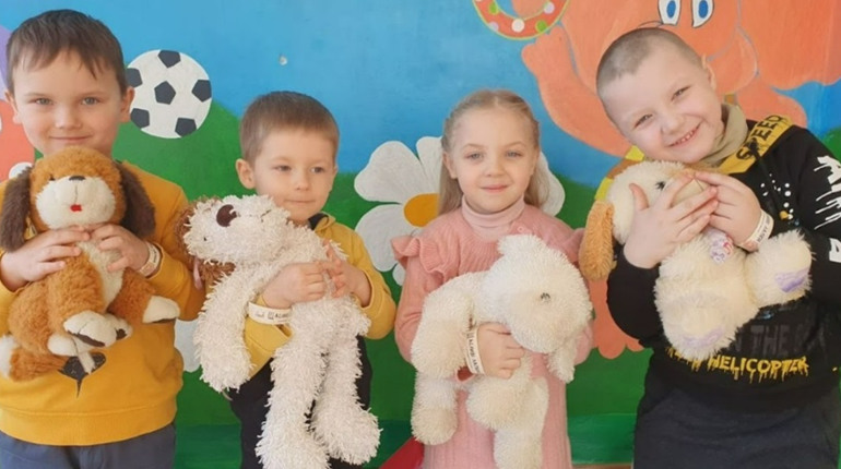 Доброта, що б’є рекорди! Діти з Лозової стали учасниками рекорду України