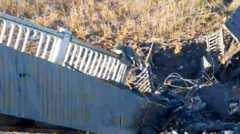 У Гуляйполі відновлено міст через річку Гайчур після руйнувань внаслідок авіаудару