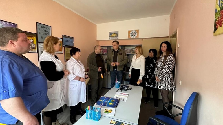 Освітній хаб "Аліса в країні знань" запрошує у Києві дітей-переселенців з Торецька на заняття