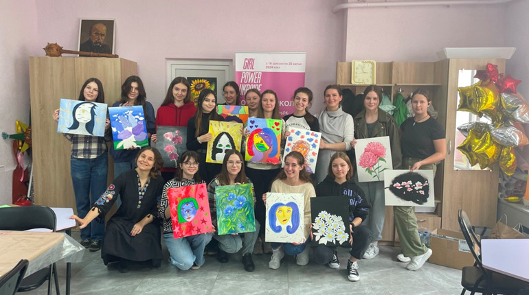 У Мені завершилися тренінги освітнього проєкту для дівчат Girl power Ukraine