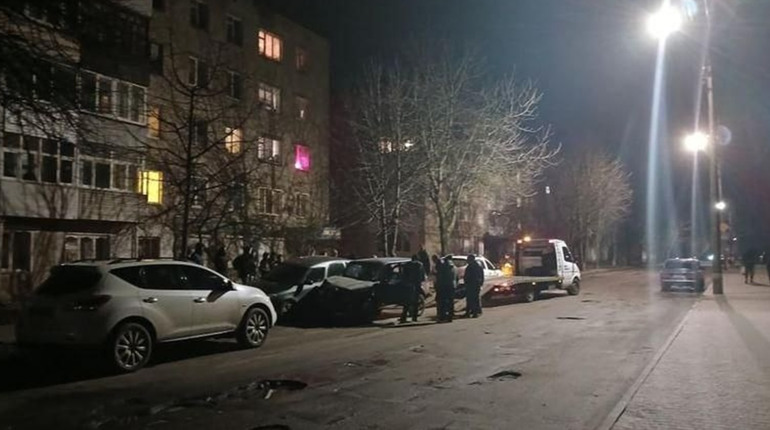 У Глухові судили винуватця аварії на Ціолковського, який напідпитку протаранив припарковане авто