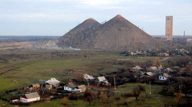 На окупованій Луганщині через нестачу коштів закривають шахти. 60% гірників мобілізовано на фронт