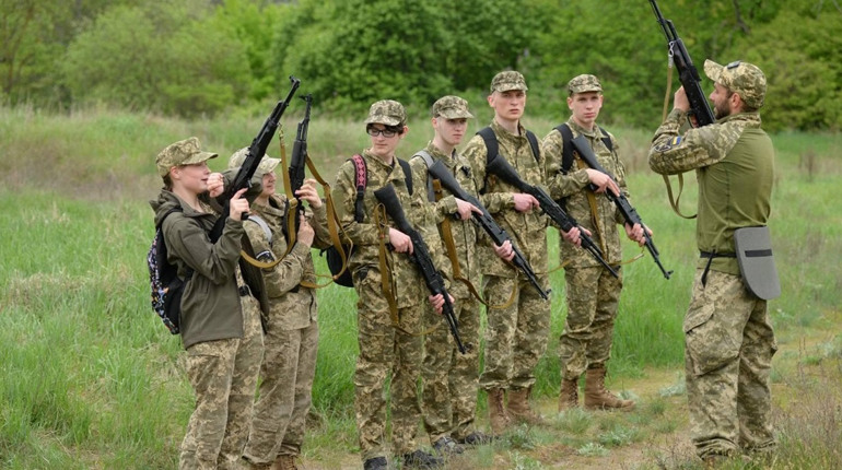 Учні Великобудищанської та Краснолуцької громад взяли участь у військових зборах