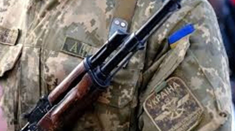 Пільги для військових, мобілізація, тарифи і пенсія: які зміни чекають українців у травні