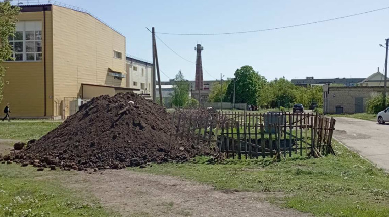 У Лозовій шукають місце витоку теплоносія. Комунальники просять вибачення за незручності