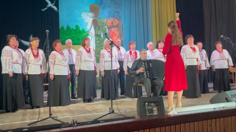 Концерт аматорських колективів на сцені МЦ “Червона Калина”. Як все проходило
