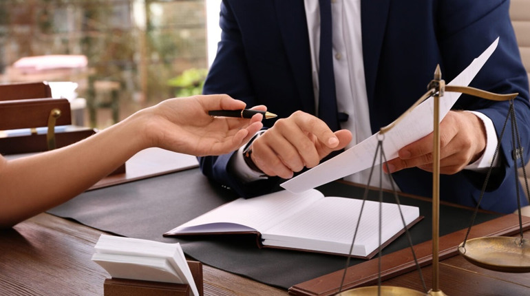 Як отримати посвідку на проживання закордоном: послуги GLS Law Company